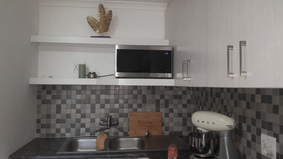 1 Bedroom Property for Sale in Pinelands Western Cape